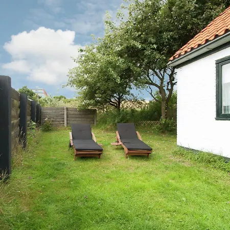 Adorable Holiday In With Garden Ferienhaus